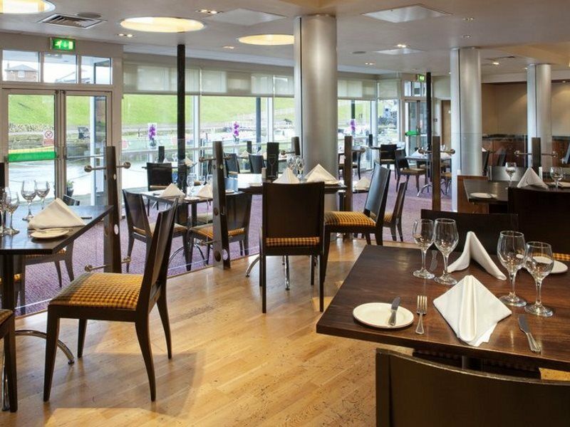 Holiday Inn Ellesmere Port/Cheshire Oaks By Ihg Exterior foto